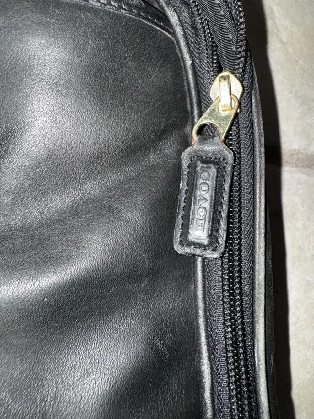 Rare limited Ed VTG coach leather garment bag